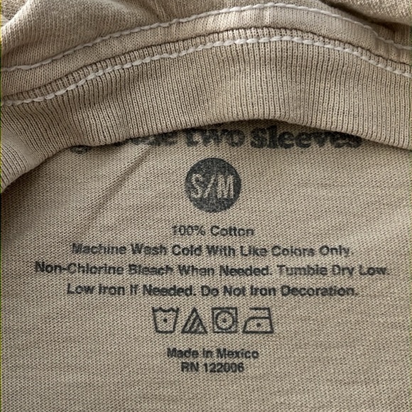 H.E.R graphic T-shirt Woman size small short sleeves - Picture 7 of 7